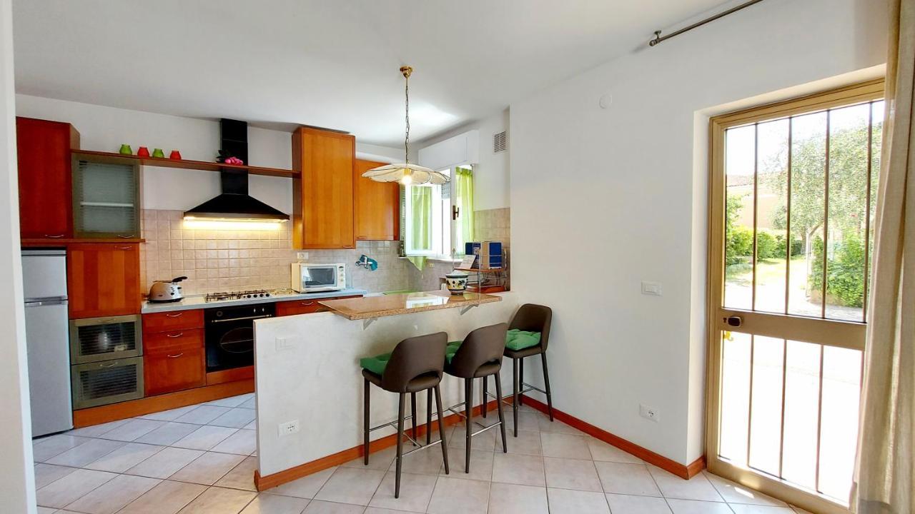 Narcisa Patio Apartment Bardolino Eksteriør billede