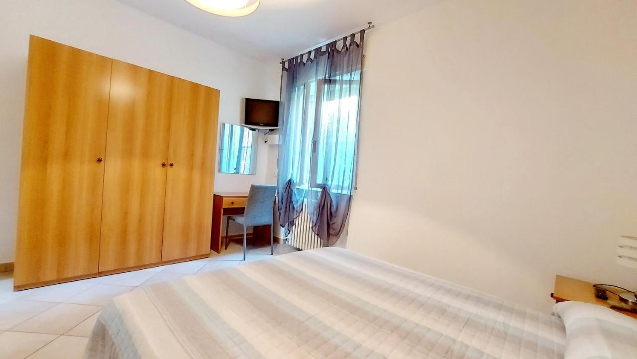 Narcisa Patio Apartment Bardolino Eksteriør billede