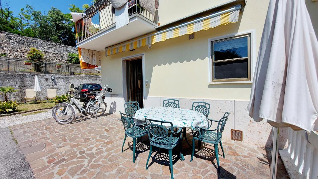 Narcisa Patio Apartment Bardolino Eksteriør billede